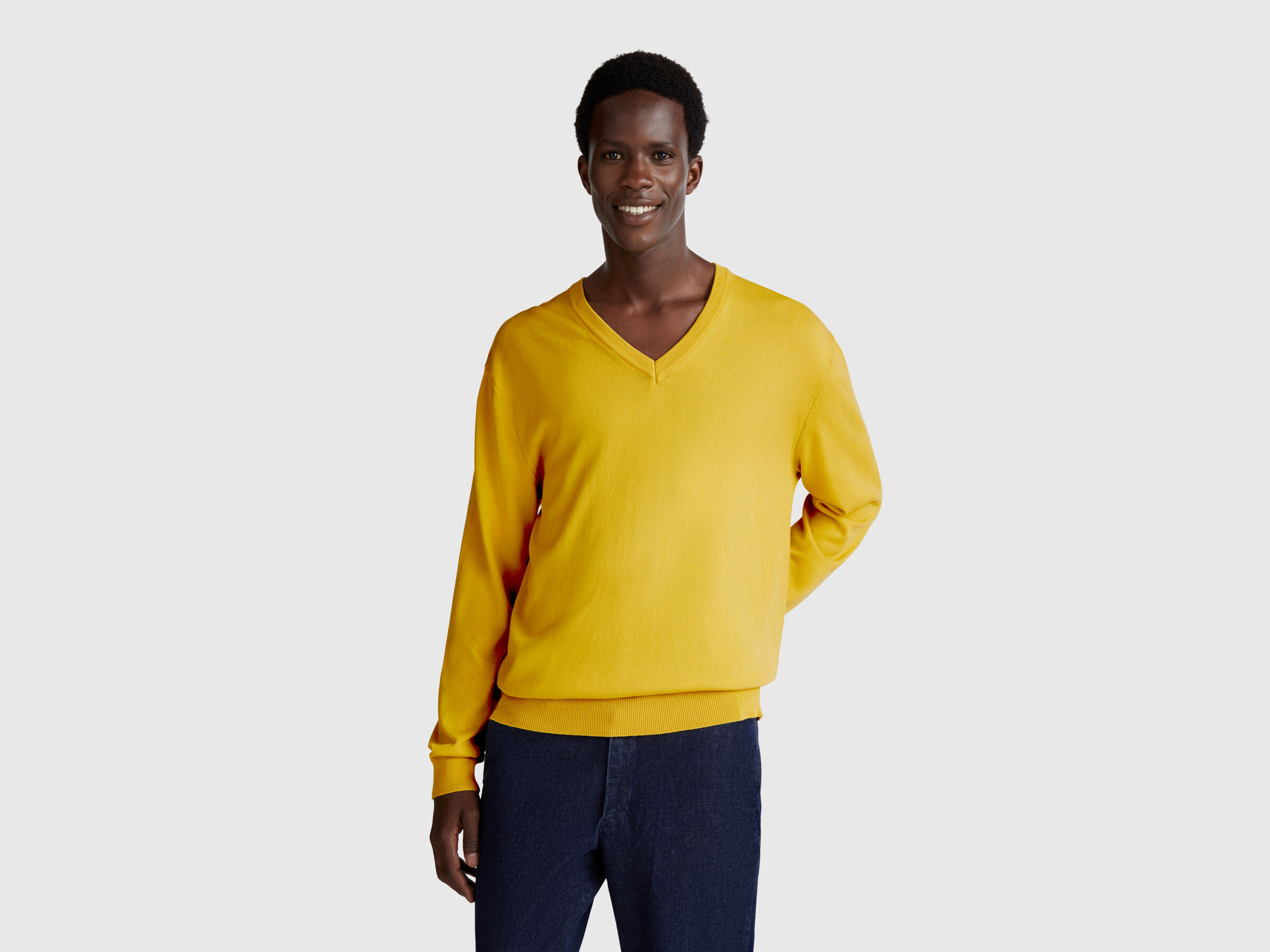 V NECK SWEATER L/S Men image number 0