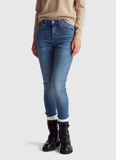 Women's Skinny Fit Jeans