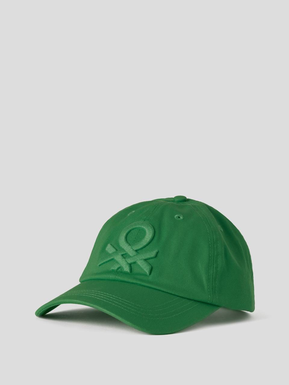 Benetton Green cap with embroidered logo. 1