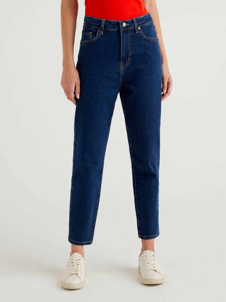 Benetton Cropped mom fit jeans. 1