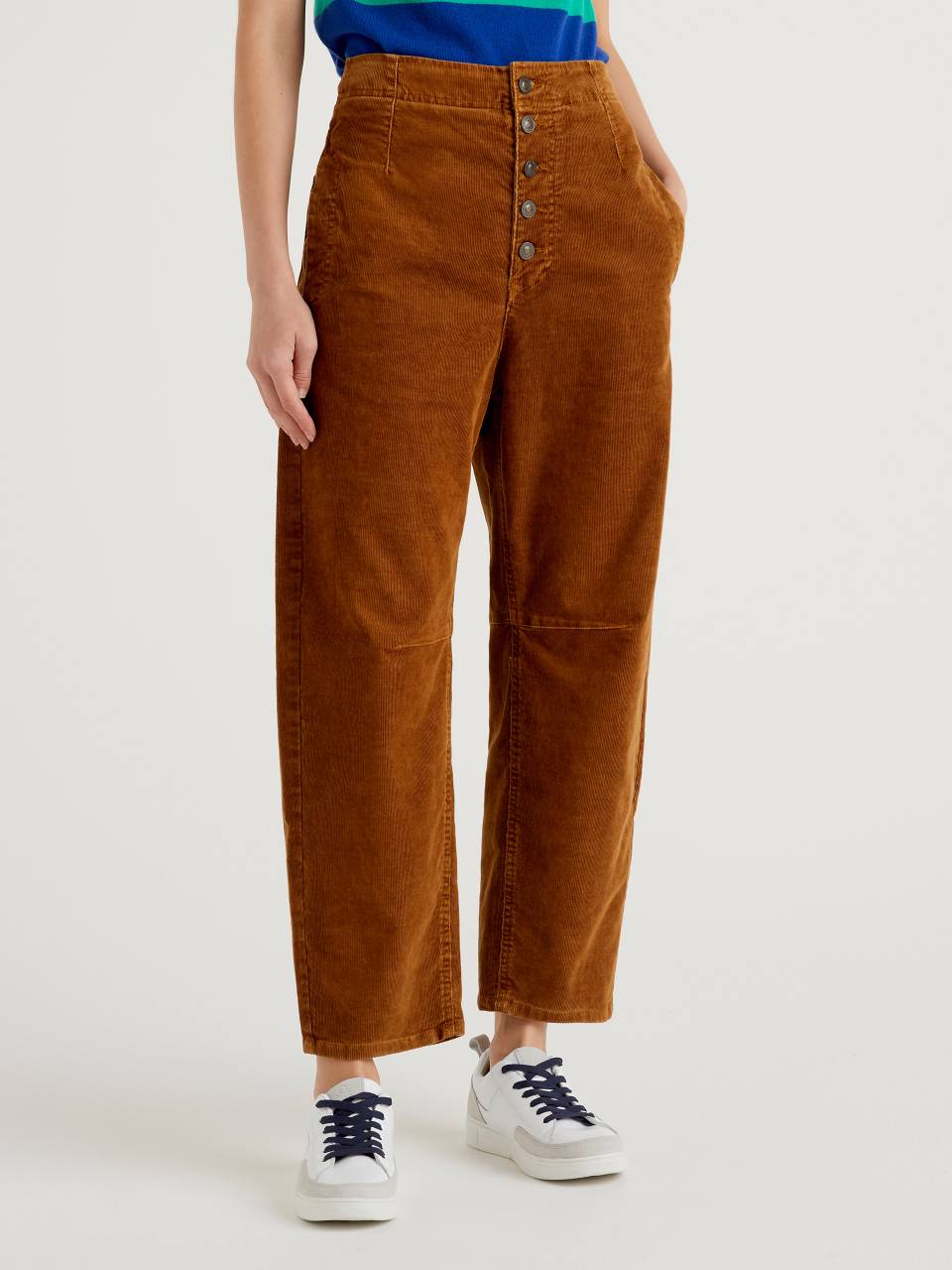 Benetton Slouchy trousers in ribbed velvet. 1 Benetton Slouchy trousers in ribbed velvet. 1