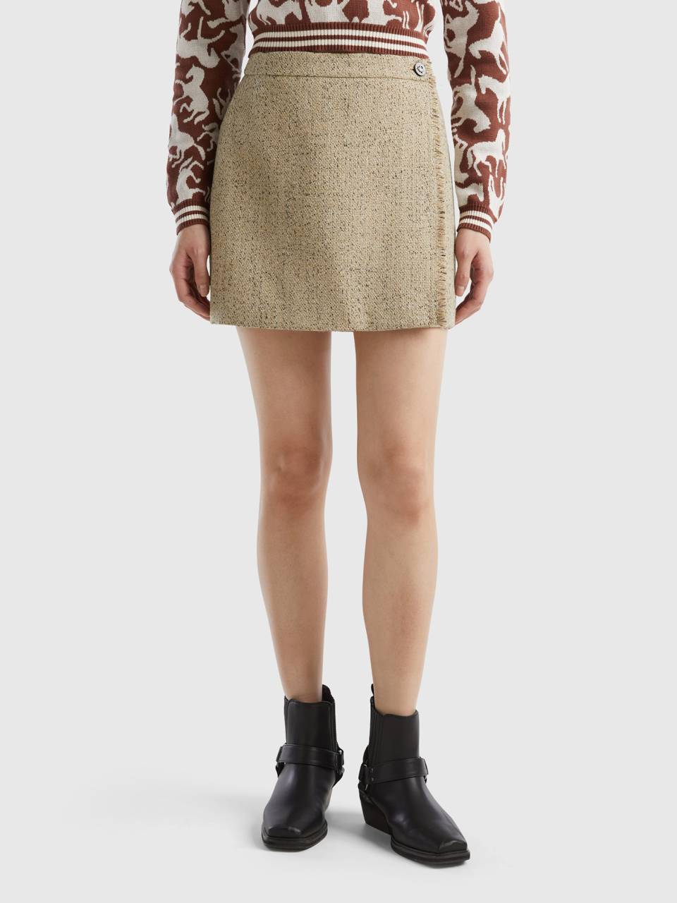 Mini skirt shop in beige tweed