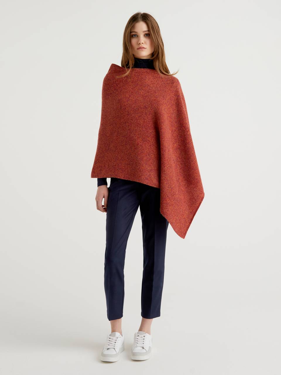 Benetton Mantella in pura lana Shetland. 1 Benetton Mantella in pura lana Shetland. 1